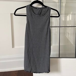Lululemon all tied up striped tank size 8